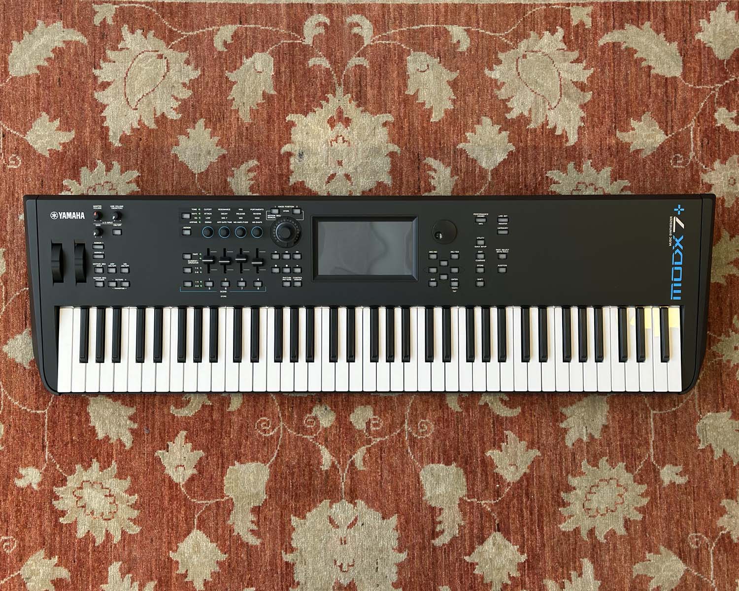 YAMAHA MODx7 Music Synthesizer