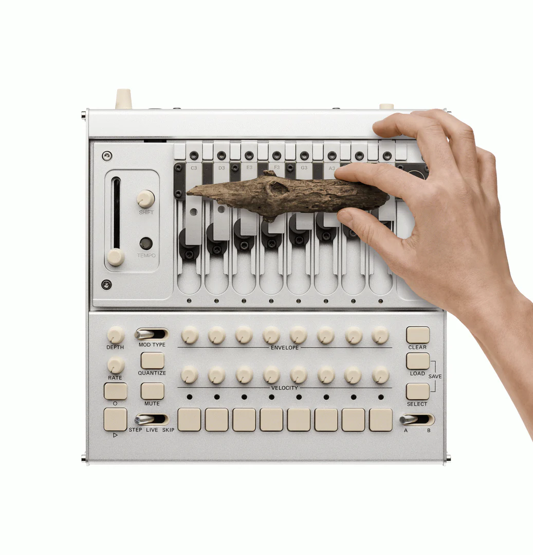 Limited KORG Phase8 Acoustic Synthesizer - Image 6