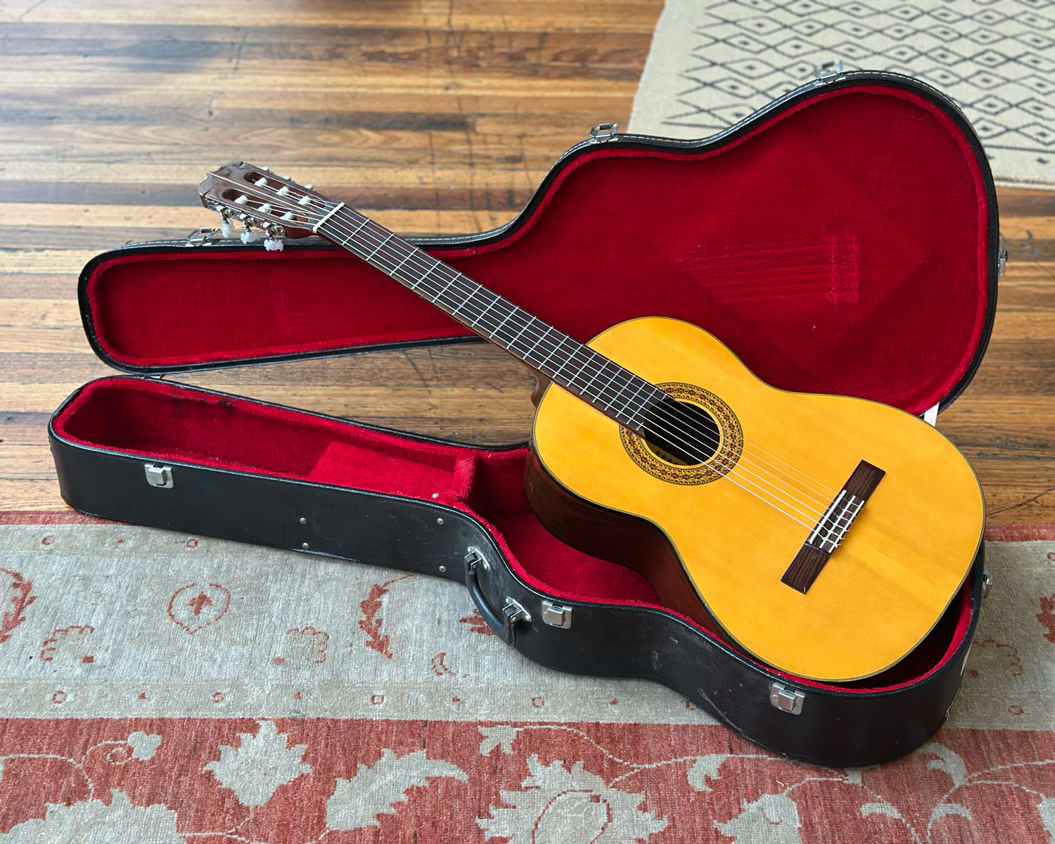 Wayne D-65 Classical Guitar - Image 7