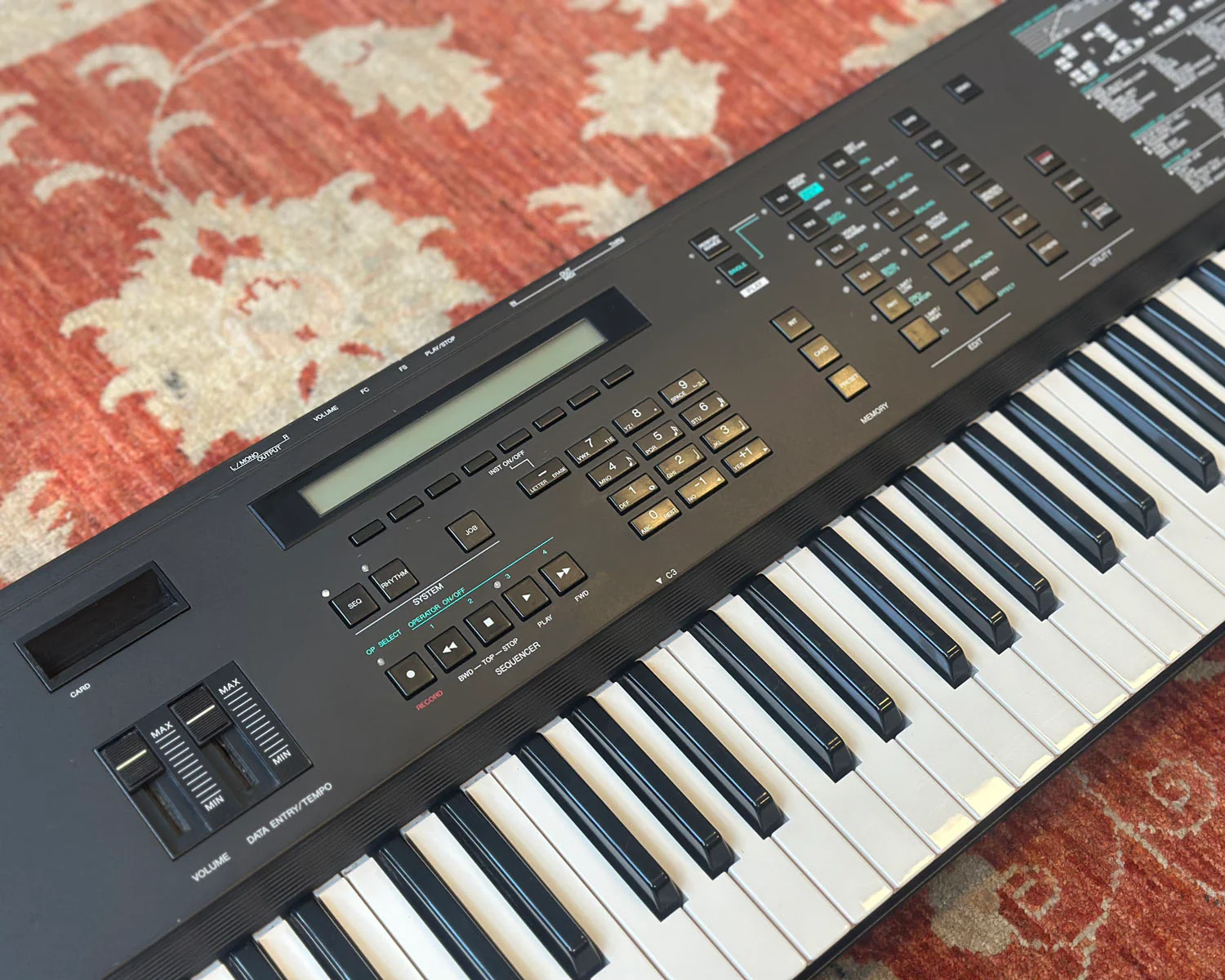 YAMAHA V50 4-Operator Digital FM Synthesizer Workstation - Image 4