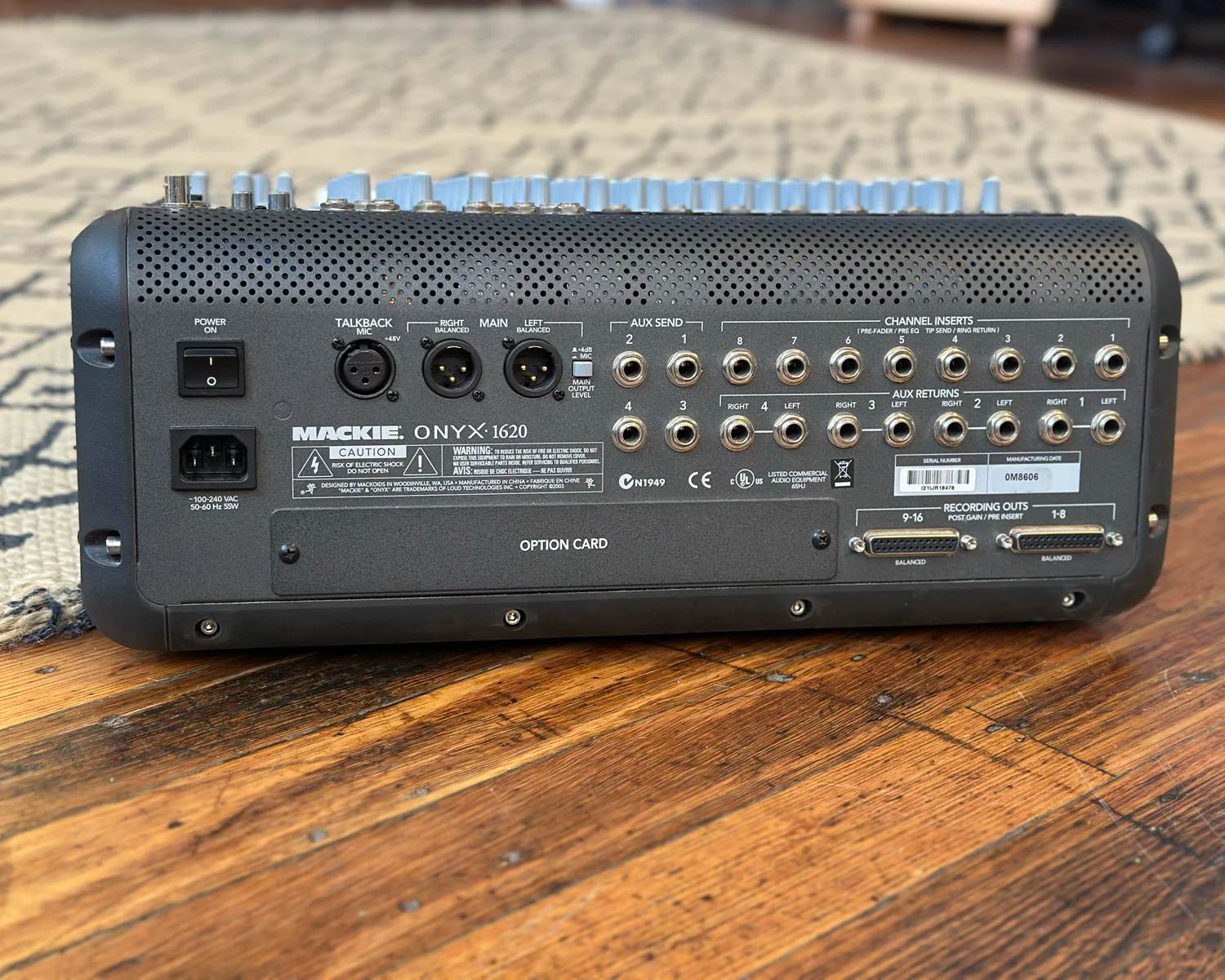 Mackie ONYX 1620 Analogue Mixer - Image 5