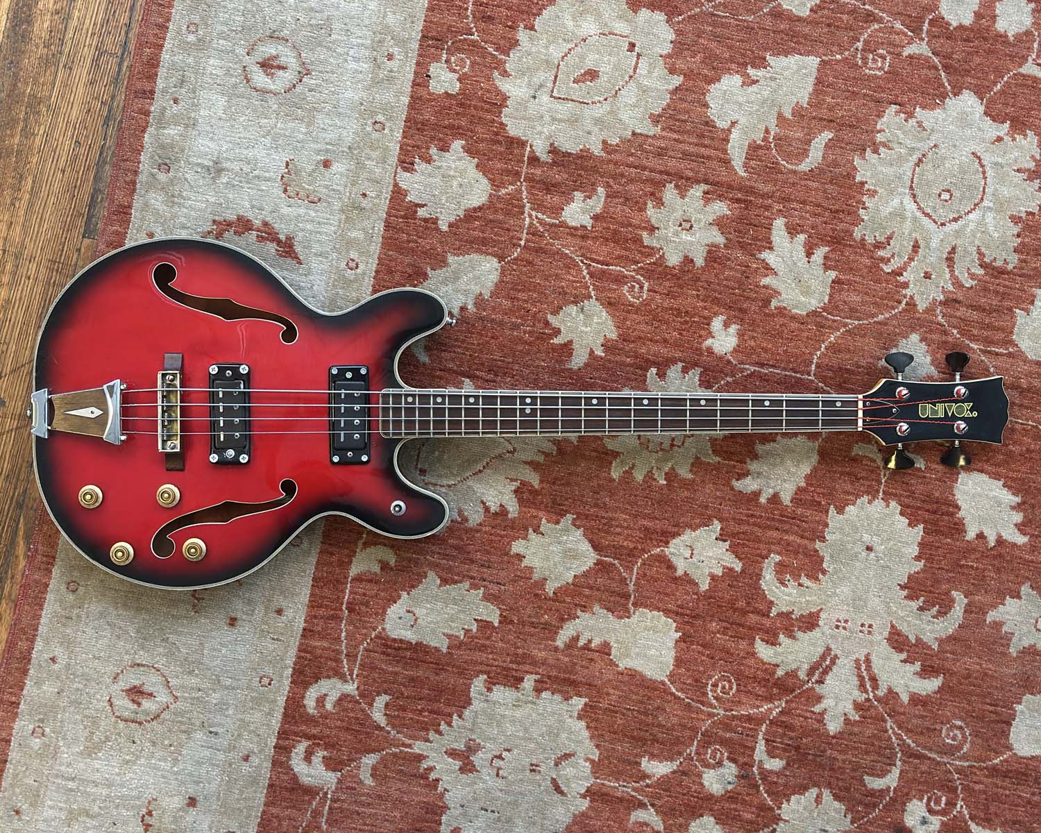 Univox Coily Semi-Hollow Electric Bass w/ Hiscox Case - Image 3