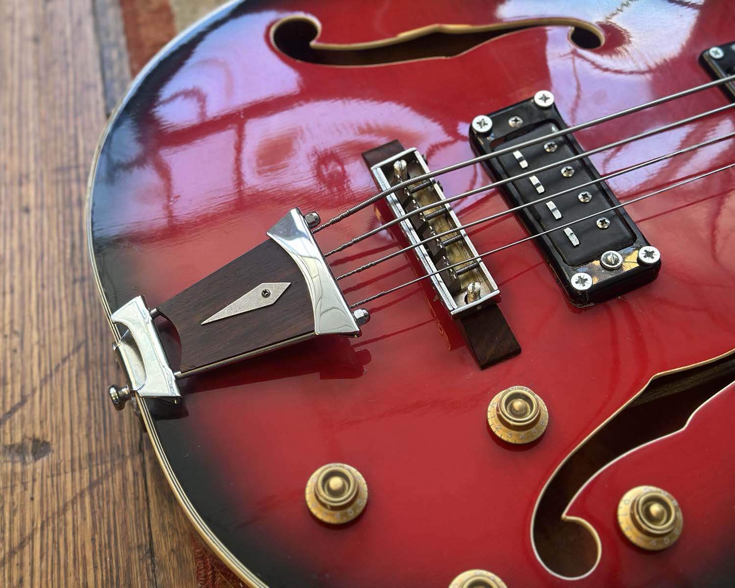 Univox Coily Semi-Hollow Electric Bass w/ Hiscox Case - Image 7