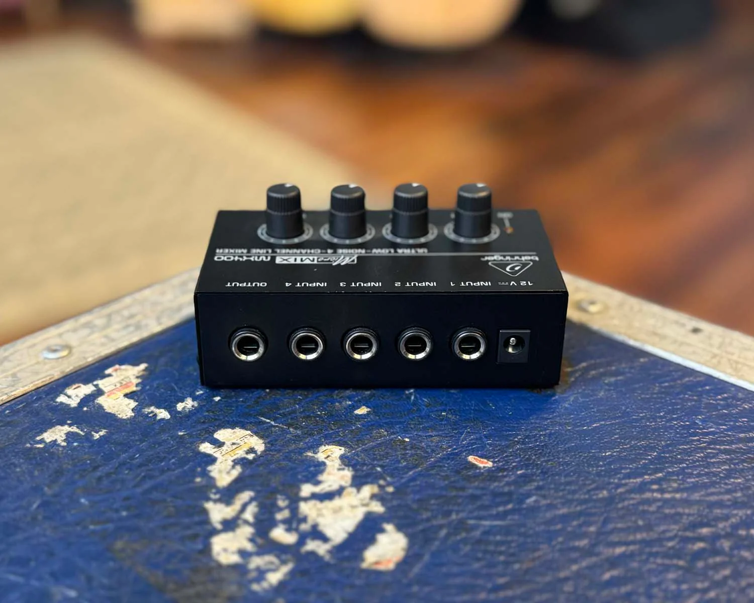 Behringer MICROMIX MX400 Mixer - Image 2