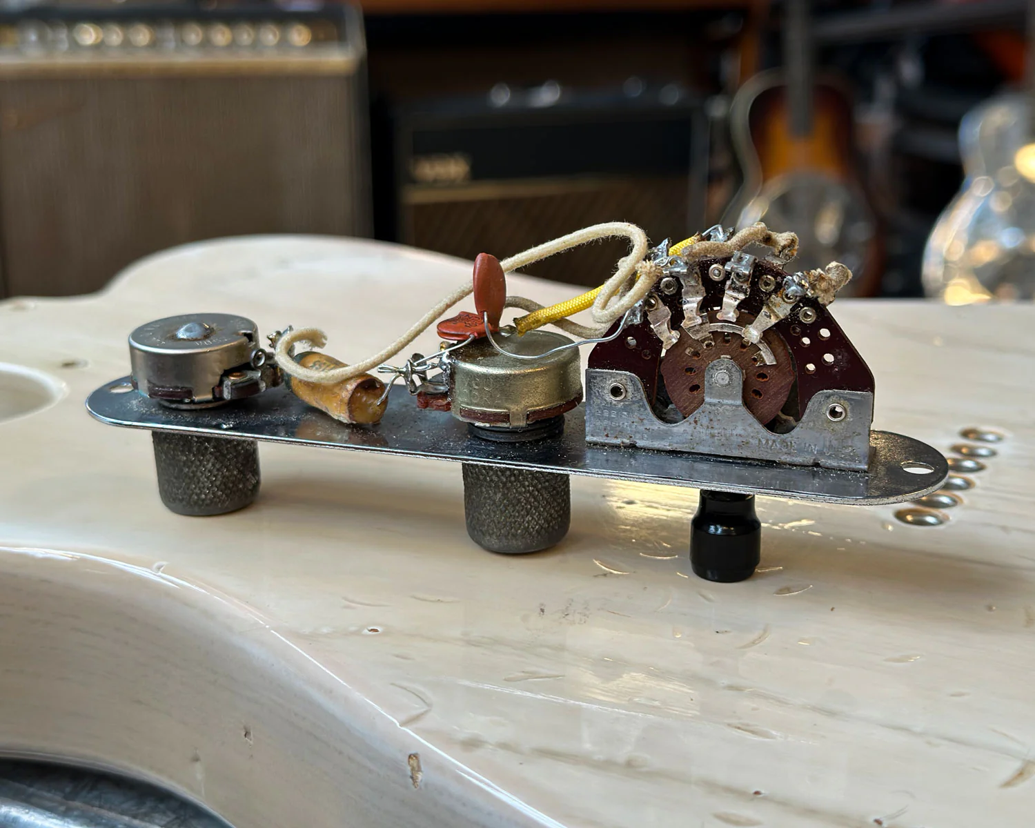 Fender 1959 Esquire Loaded Control Plate w/ Wiring Harness, Pots and Switch - Image 3