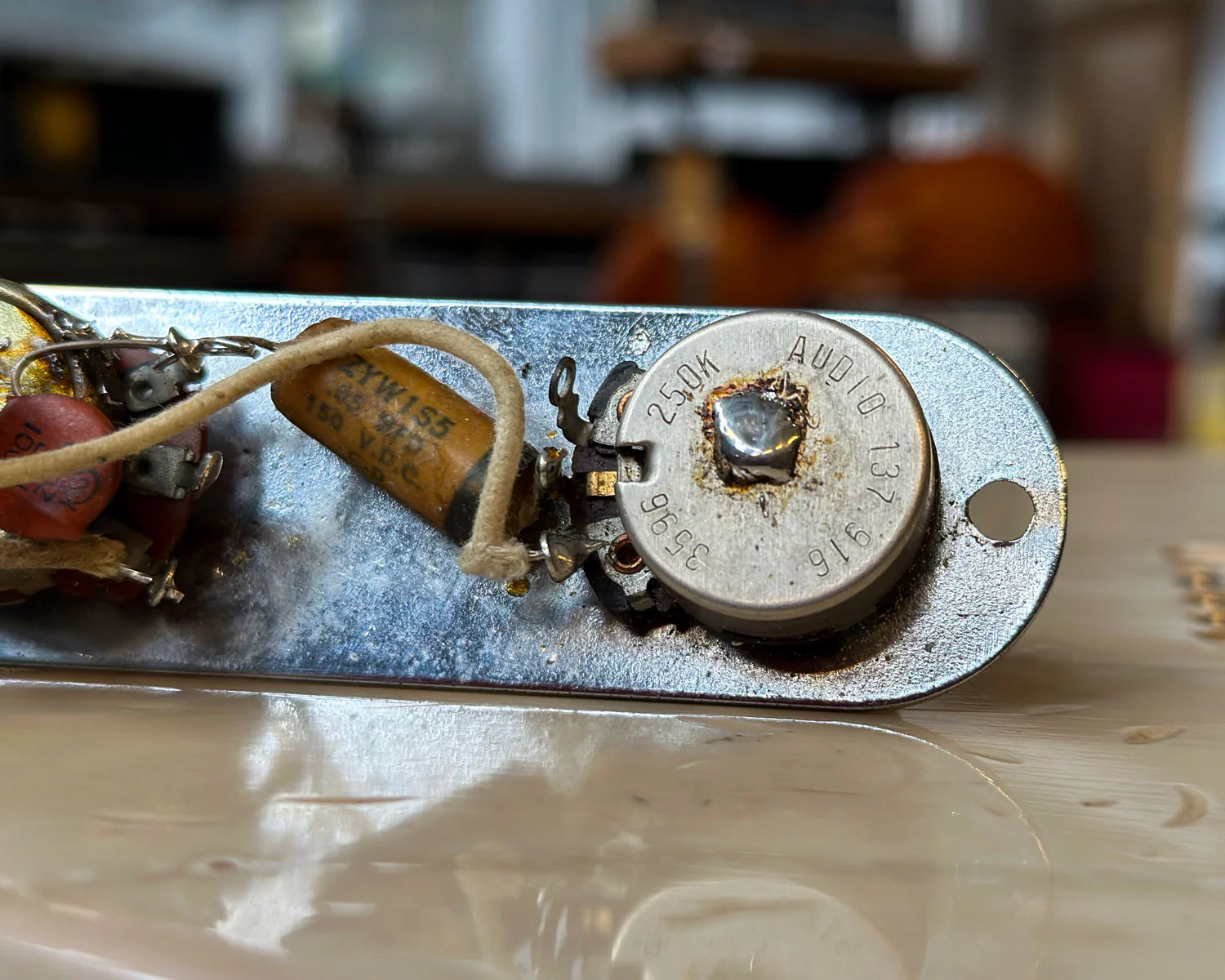 Fender 1959 Esquire Loaded Control Plate w/ Wiring Harness, Pots and Switch - Image 5