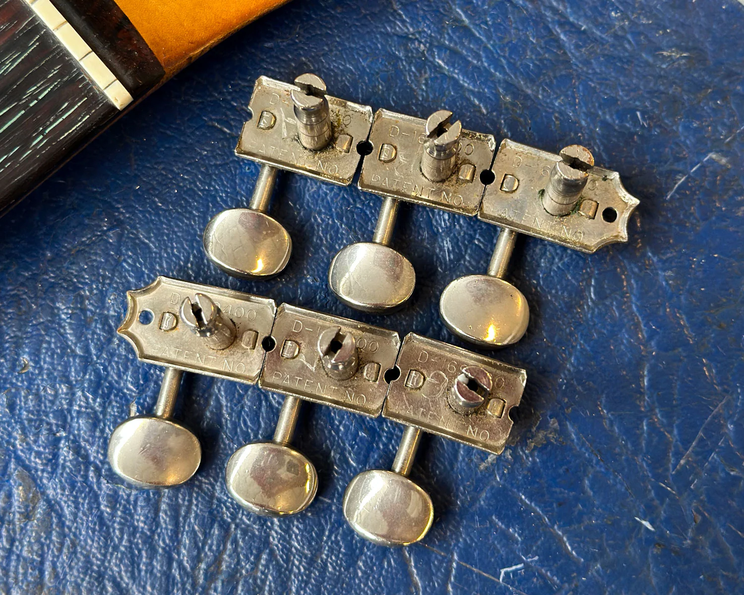 1959-1964 Kluson Deluxe Single Line Tuners with Oval Buttons suit Fender Guitars (Patent D-169400)