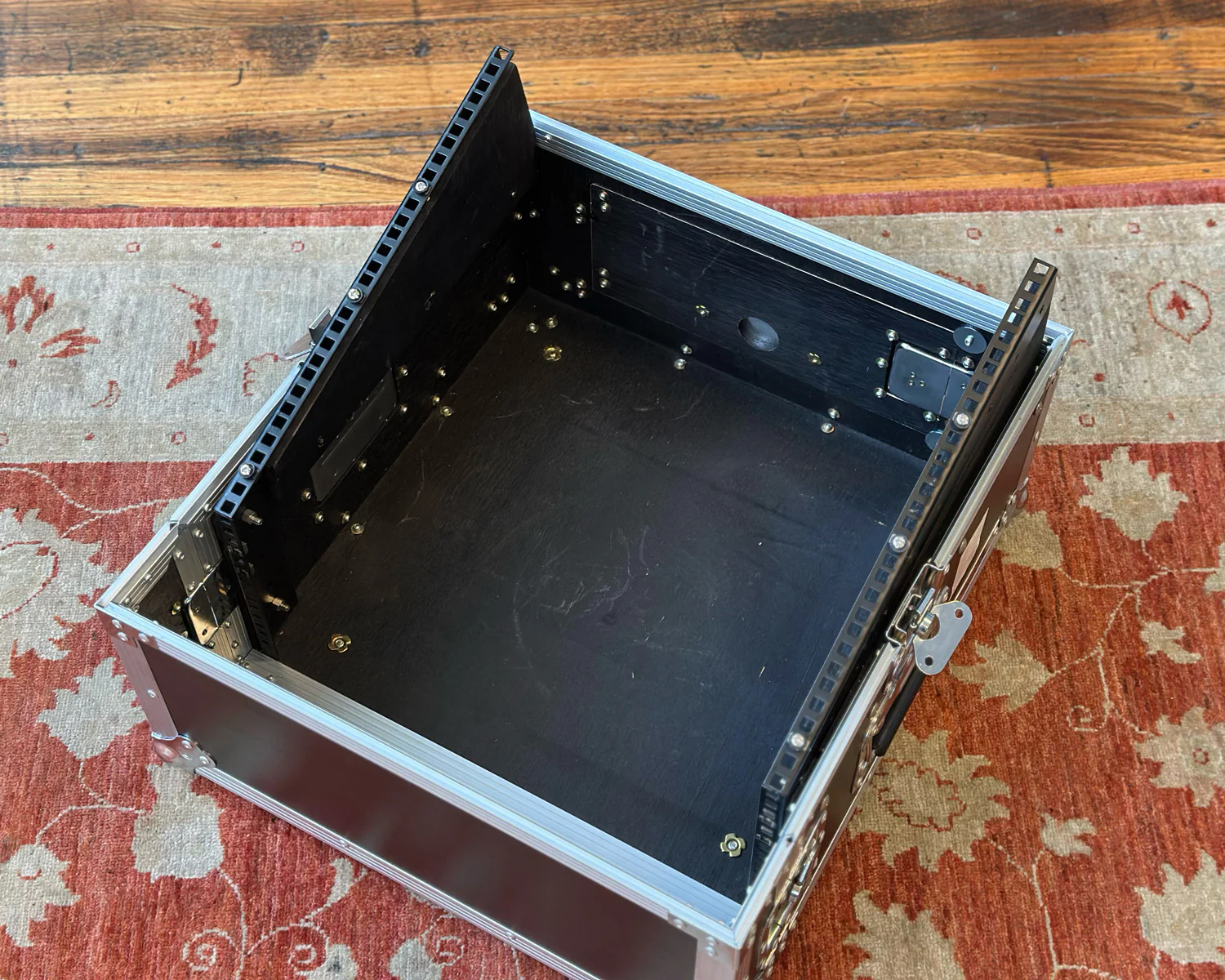 Road Ready Slant Rack Case - Image 4