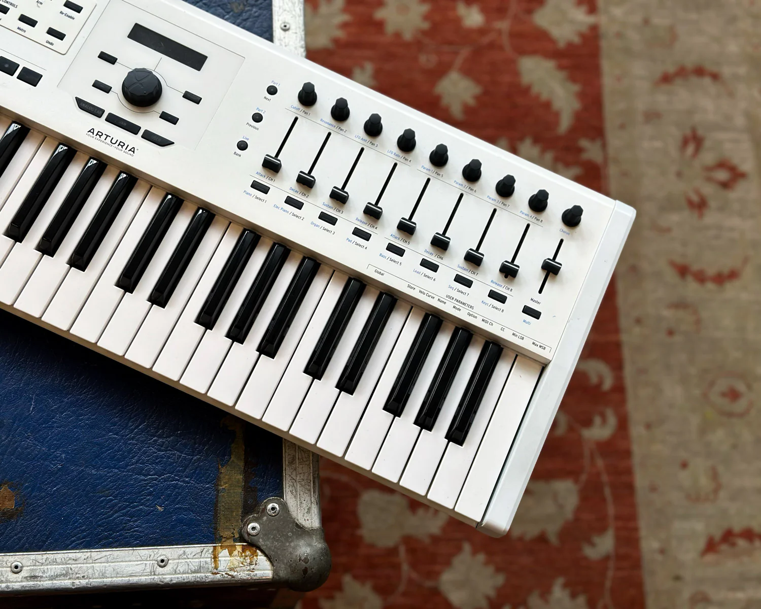 Arturia KeyLab 61 Mk2 - White - Image 2