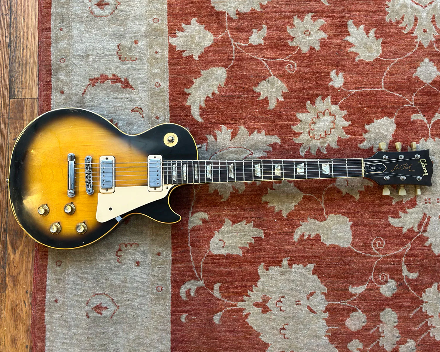 1974 Gibson Les Paul Deluxe - Tobacco Sunburst w/ OHSC (4.6kg) - Image 2