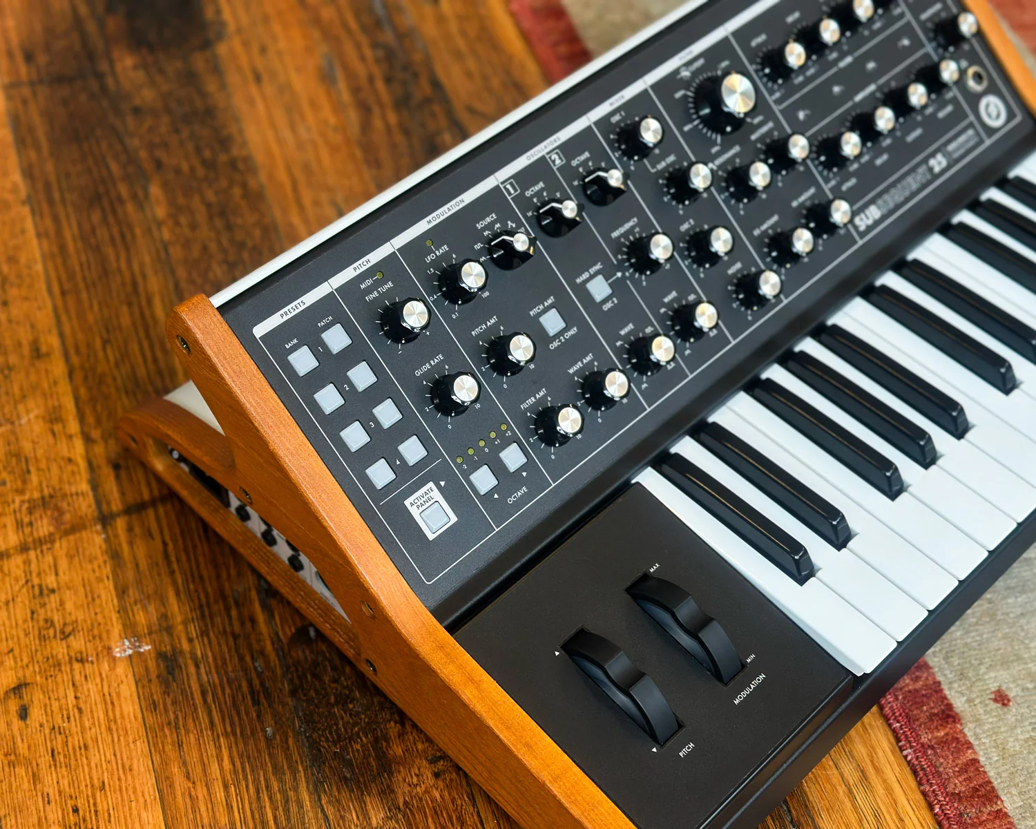 Moog Subsequent 25 Compact Paraphonic Analogue Synthesizer - Image 2