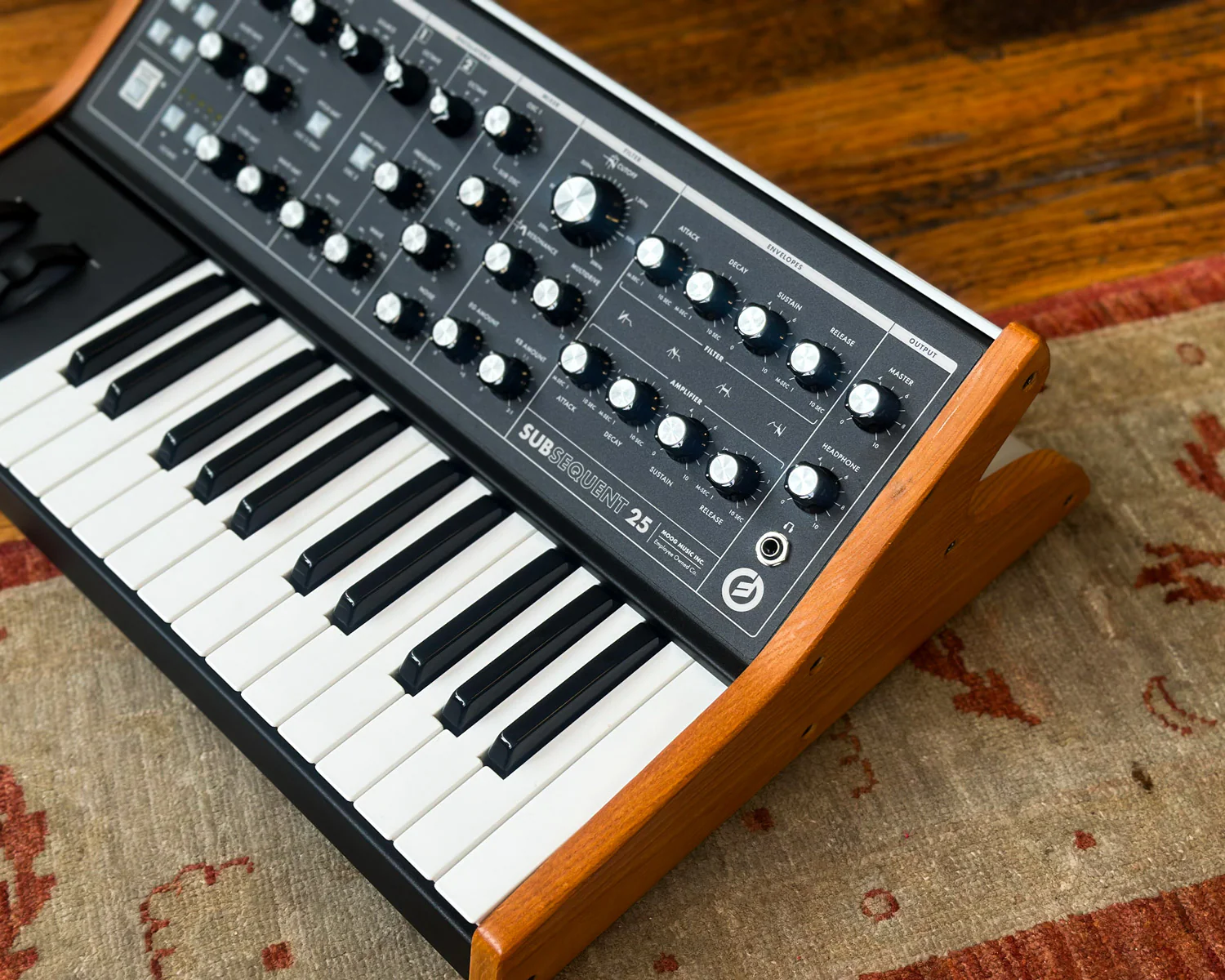 Moog Subsequent 25 Compact Paraphonic Analogue Synthesizer - Image 3