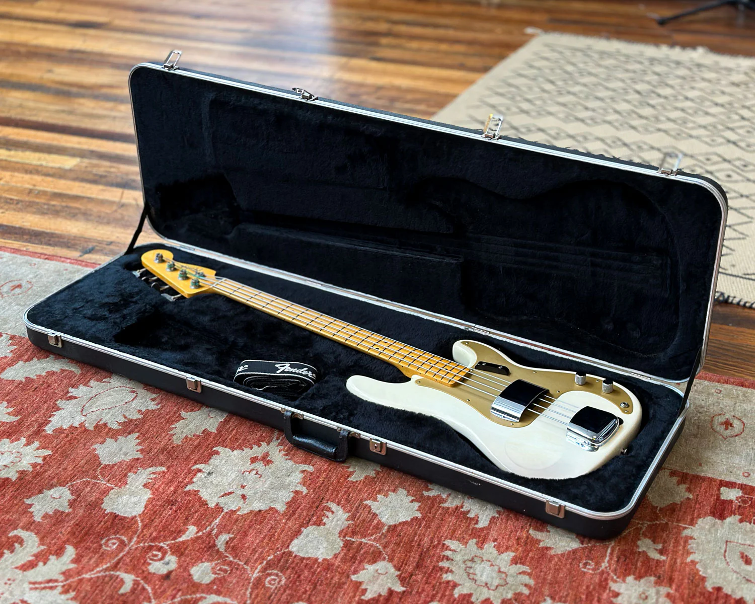2008 Fender American Vintage '57 Precision Bass - White Gold - Image 12