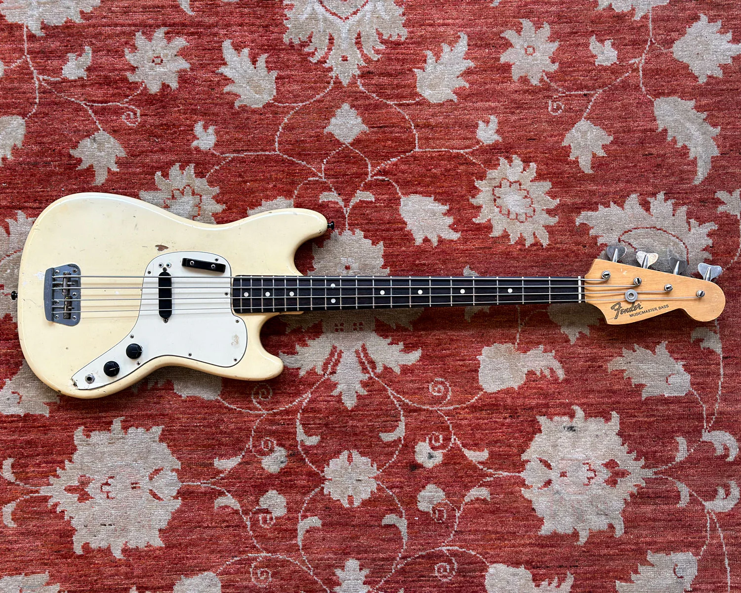 1974 Fender Musicmaster Bass - White - Image 2