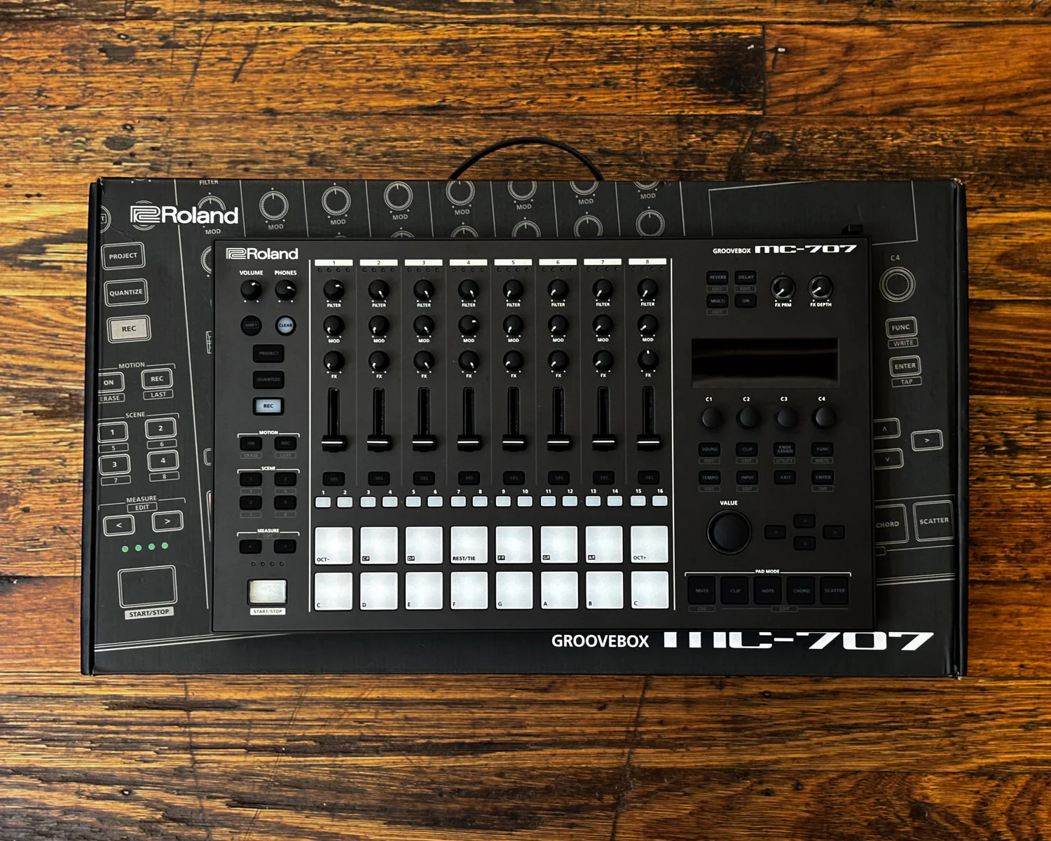 Roland MC-707 Groovebox w/ Magma Case