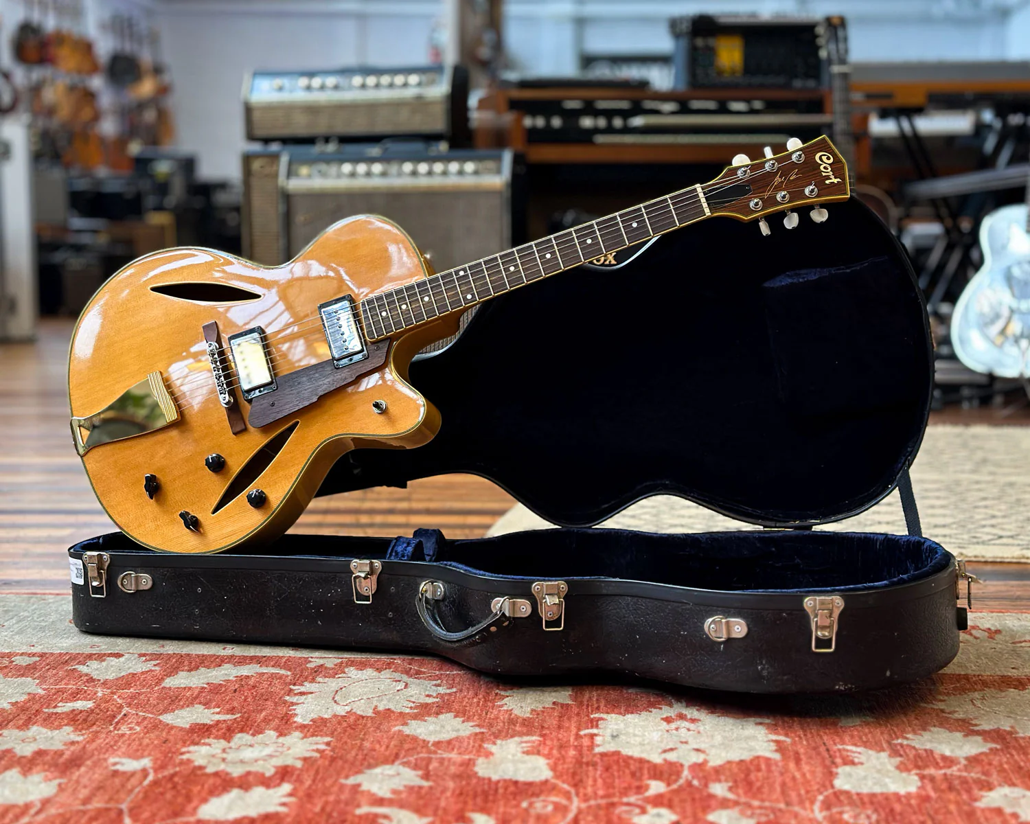 Cort Joe Beck Signature Standard Model - Image 11