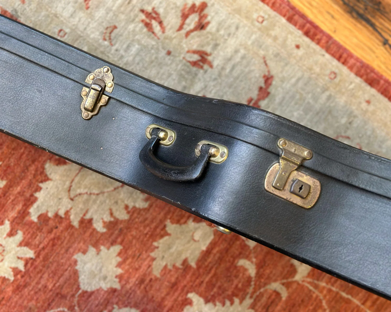 Siliato Vintage Dreadnought Case - Image 3