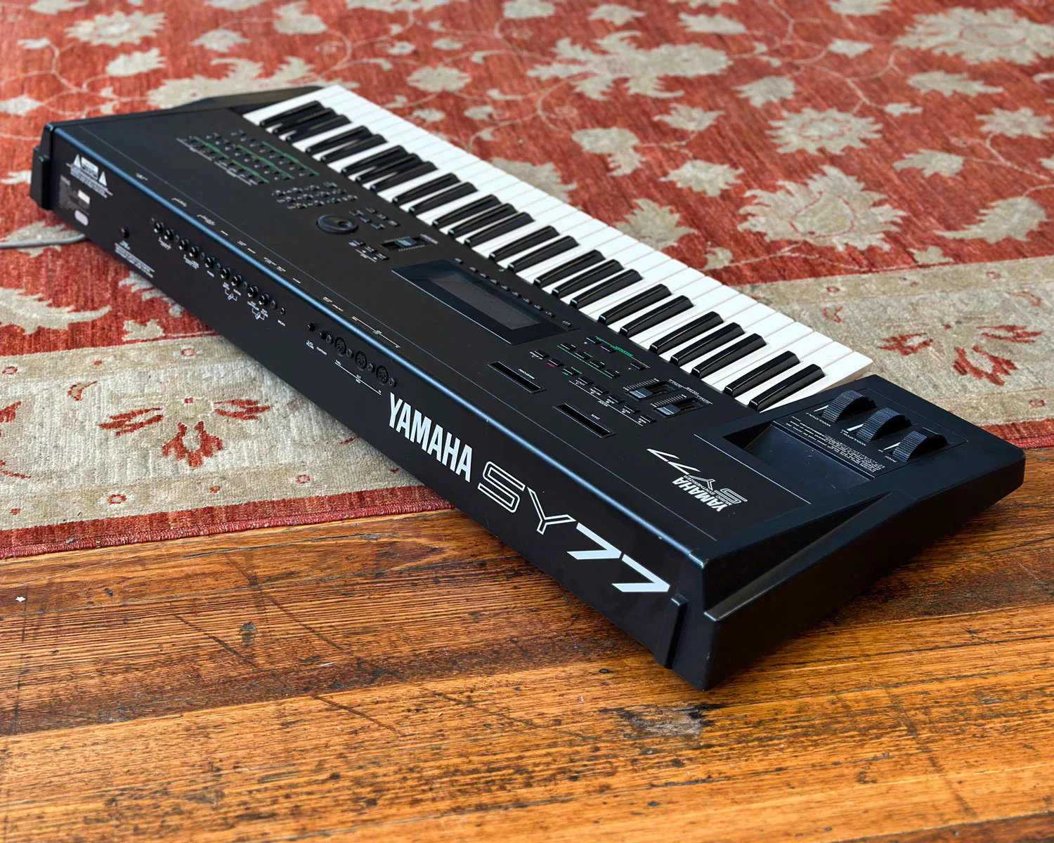 YAMAHA SY77 Music Synthesizer - 240 Volt - Image 5