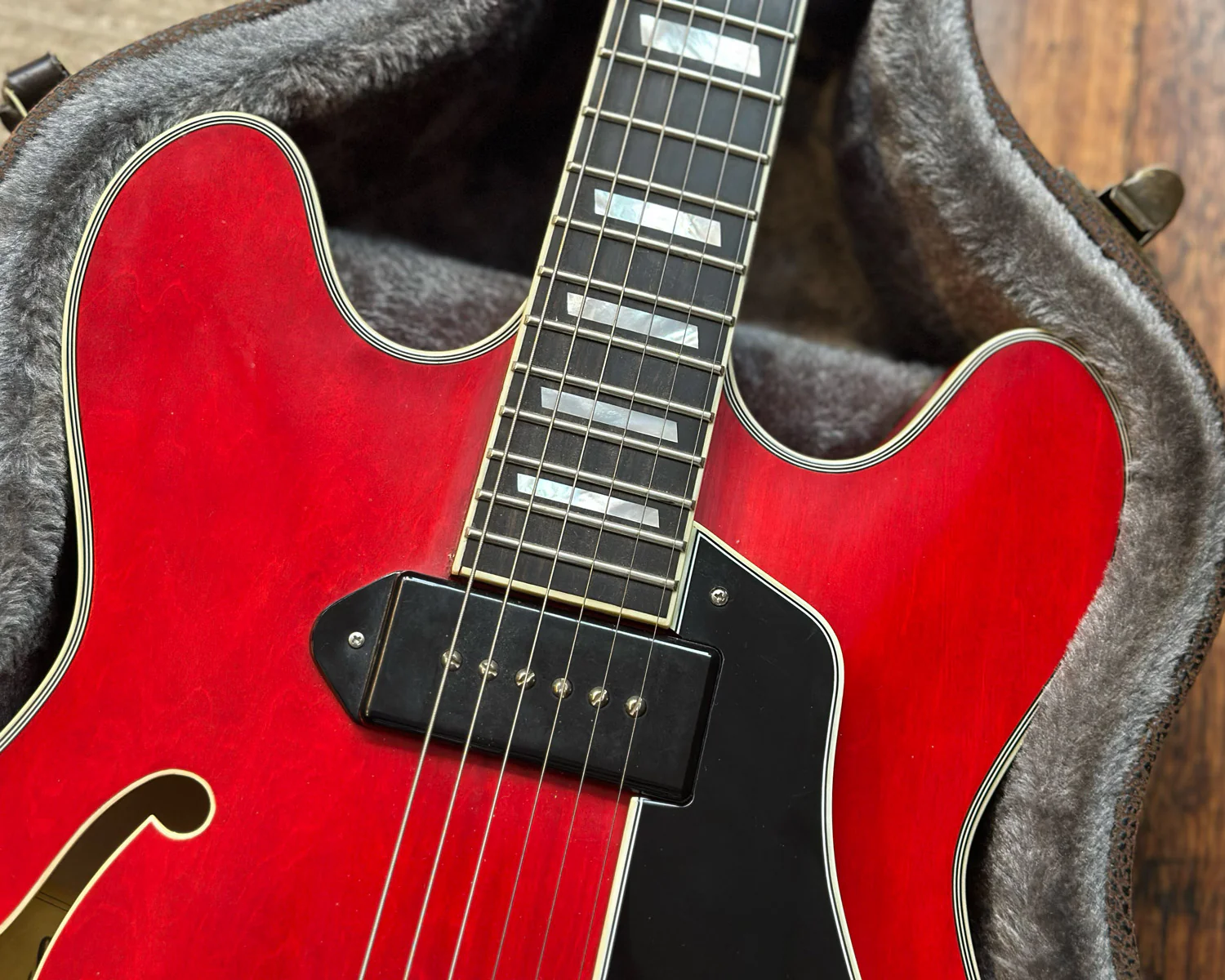 Eastman T64/TV-T Archtop w/ OHSC - Cherry - Image 9