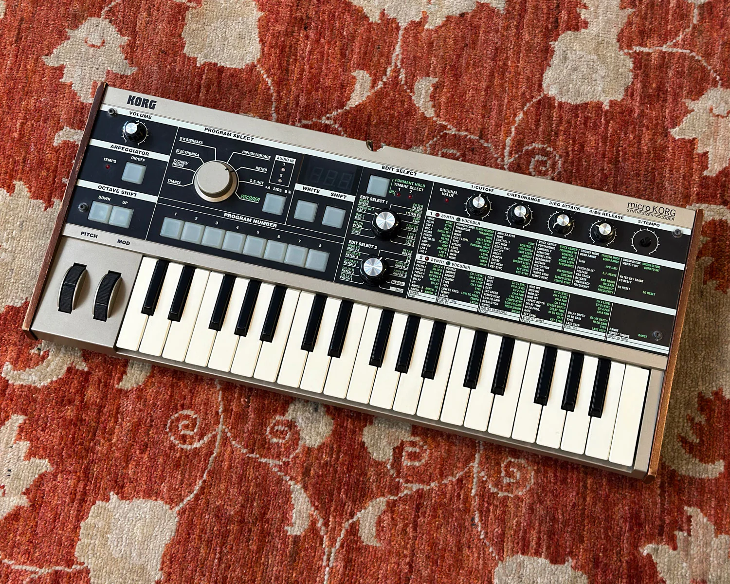 KORG microKORG Synthesizer/Vocoder