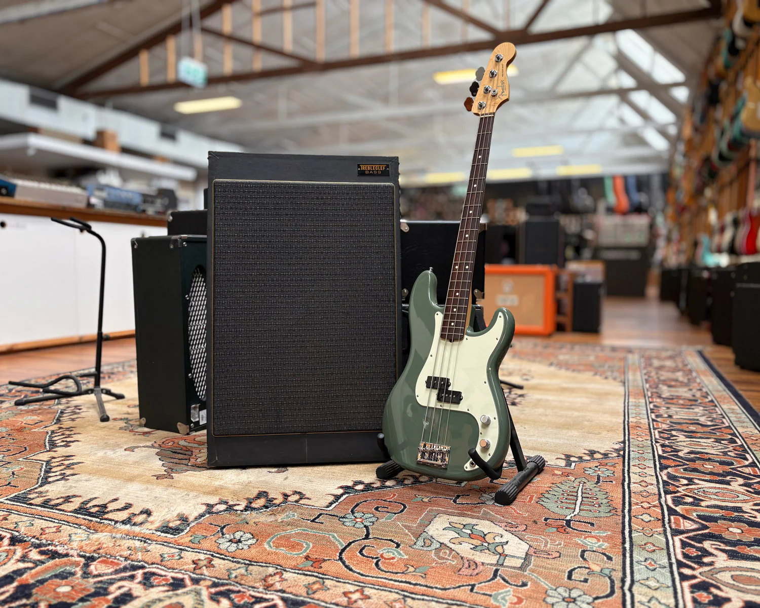 Fender American Professional Precision Bass - Antique Olive - Image 8