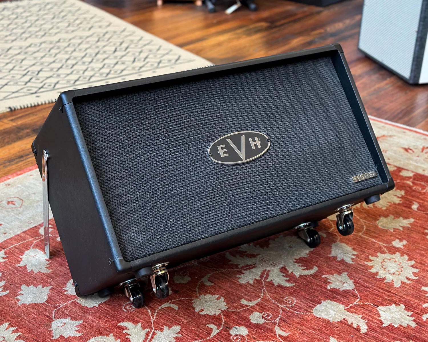 EVH 5150 iii 212ST 60-Watt 2x12 Guitar Cabinet - Image 3