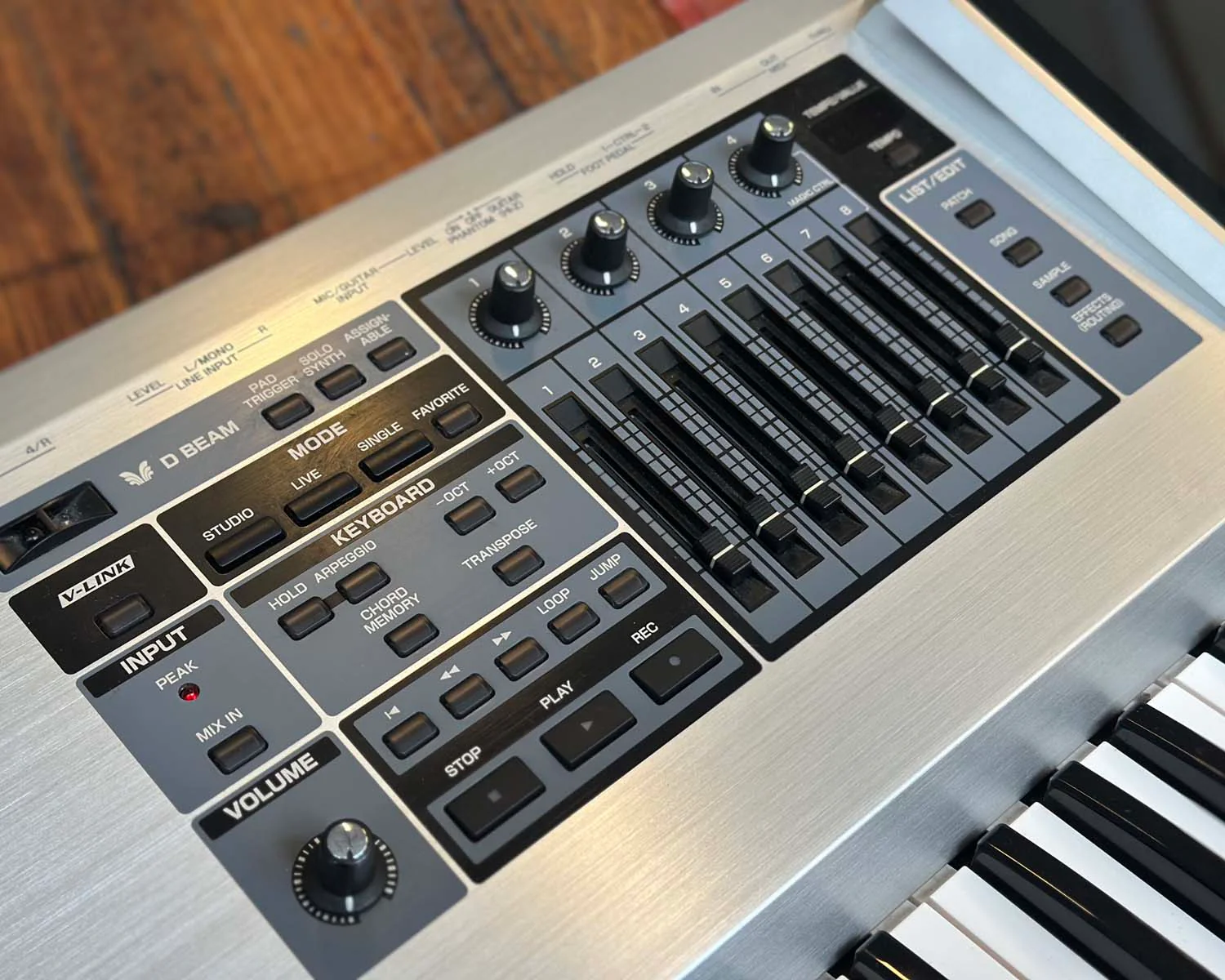 Roland Fantom G6 Workstation Keyboard - Image 4