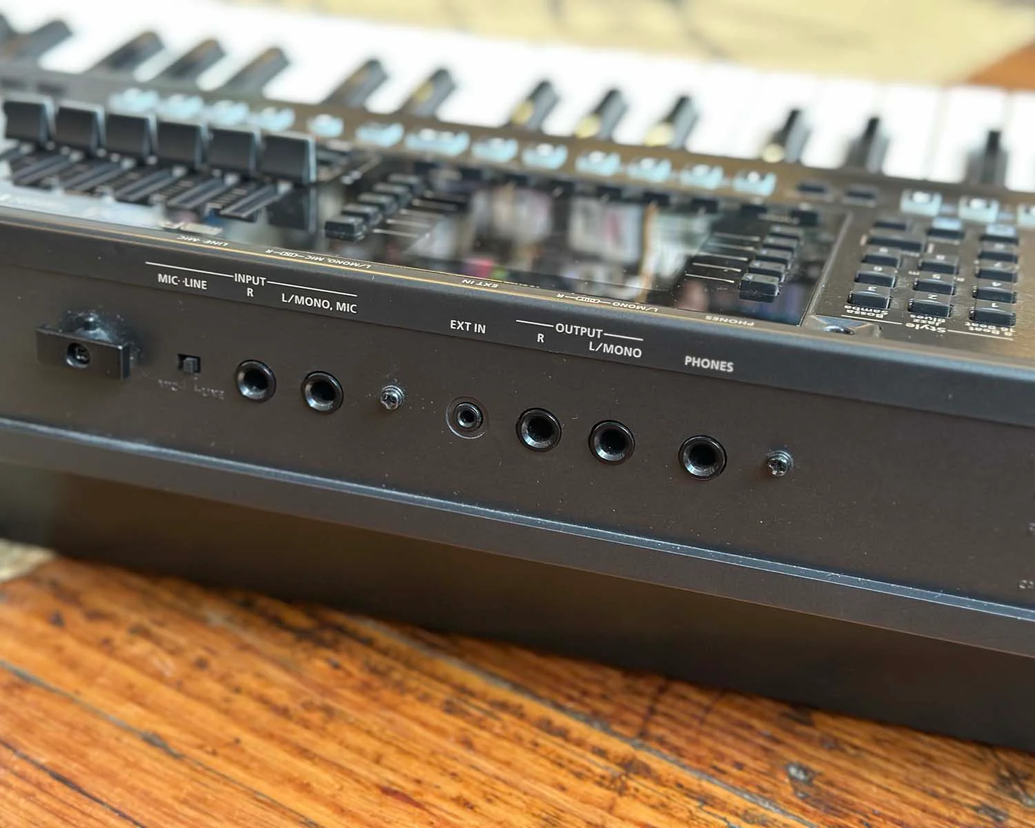 Roland E-A7 Expandable Arranger - Image 8