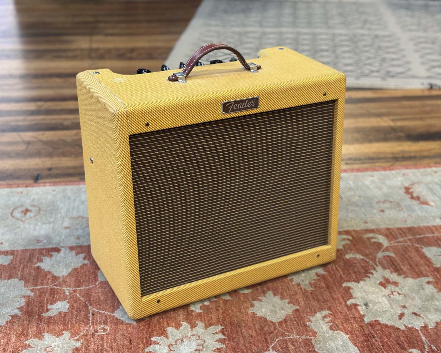 Fender Blues Junior III Ltd. Ed. Lacquered Tweed 15 Watt 1x12" Guitar Amplifier