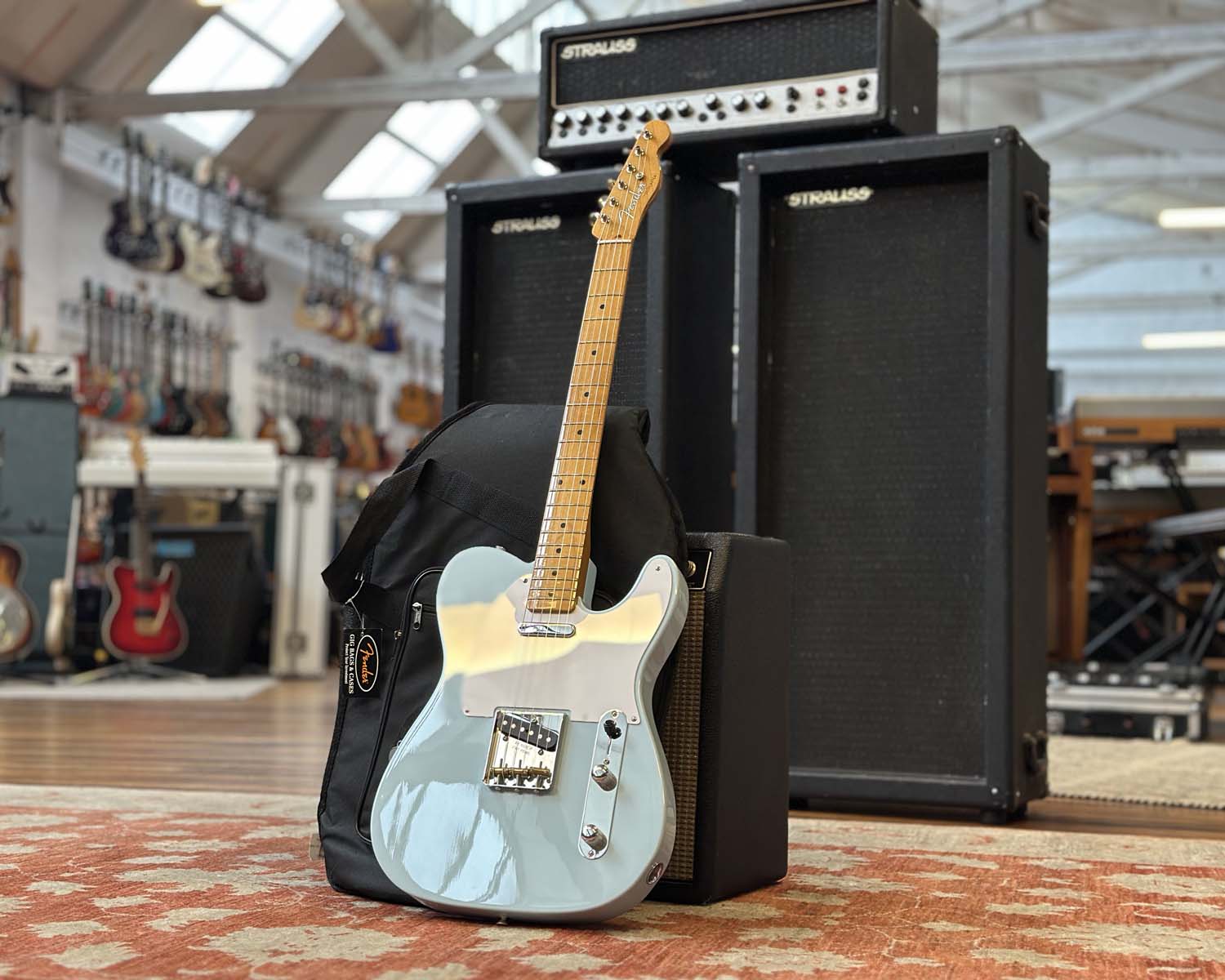 Fender Vintera '50s Telecaster Maple Sonic Blue - Image 11