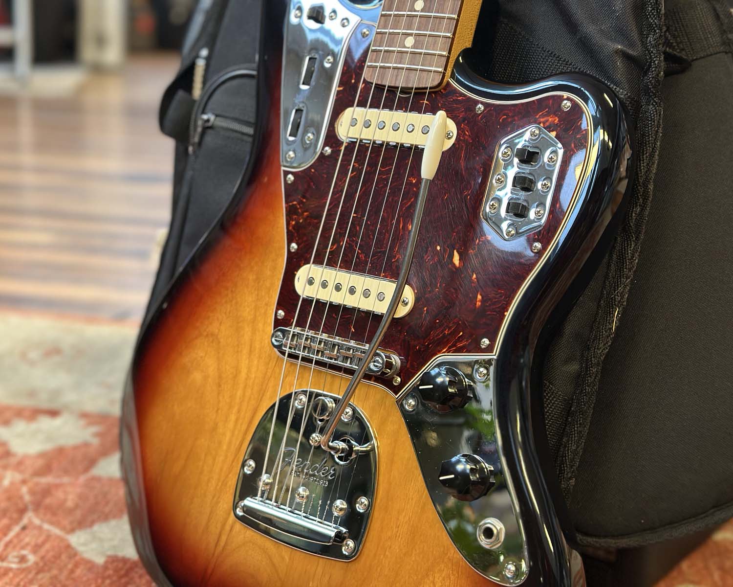 Fender Classic Player Jaguar Special - Image 11