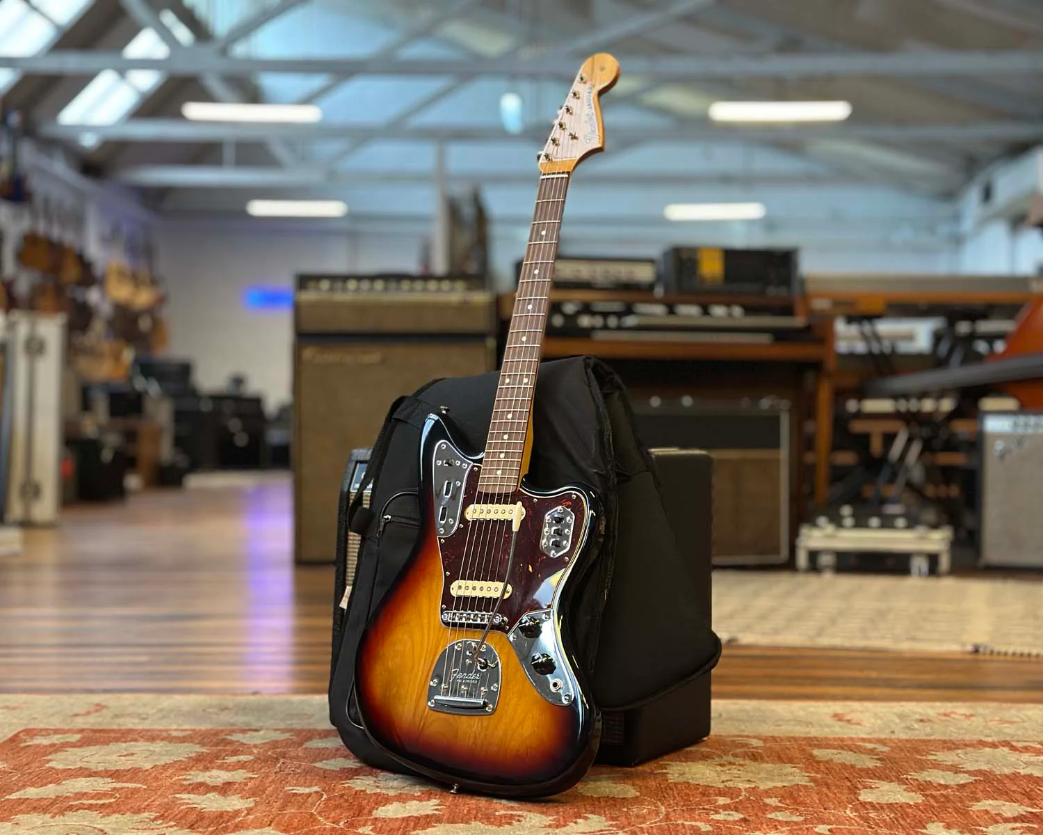 Fender Classic Player Jaguar Special - Image 12