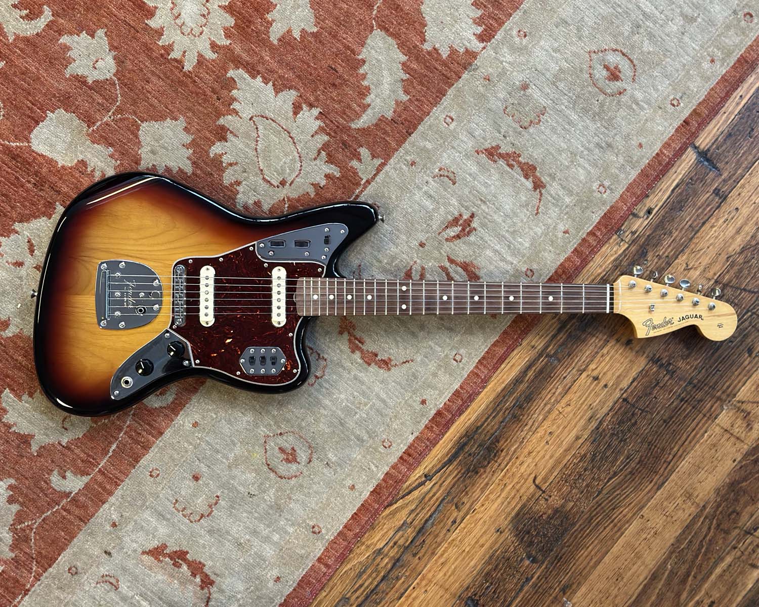 Fender Classic Player Jaguar Special - Image 3