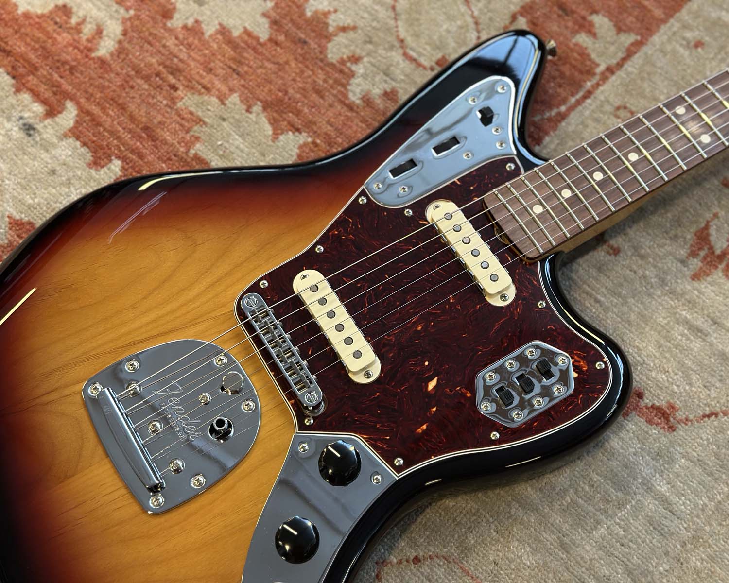 Fender Classic Player Jaguar Special - Image 7
