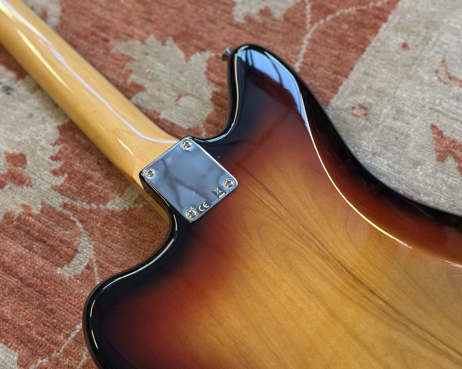 Fender Classic Player Jaguar Special - Image 9