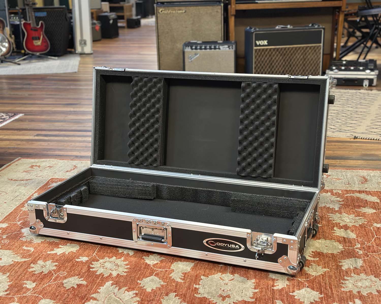 Odyssey USA 61 Note Keyboard Flight Case - Image 11
