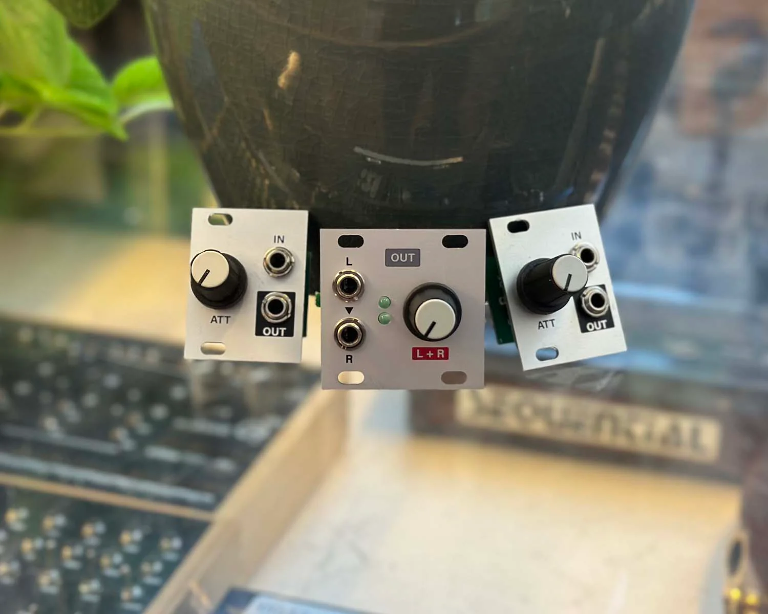 Intellijel 1U Passive Utility Bundle (2 x Att 1U & Stereo Out JACKS 1U)