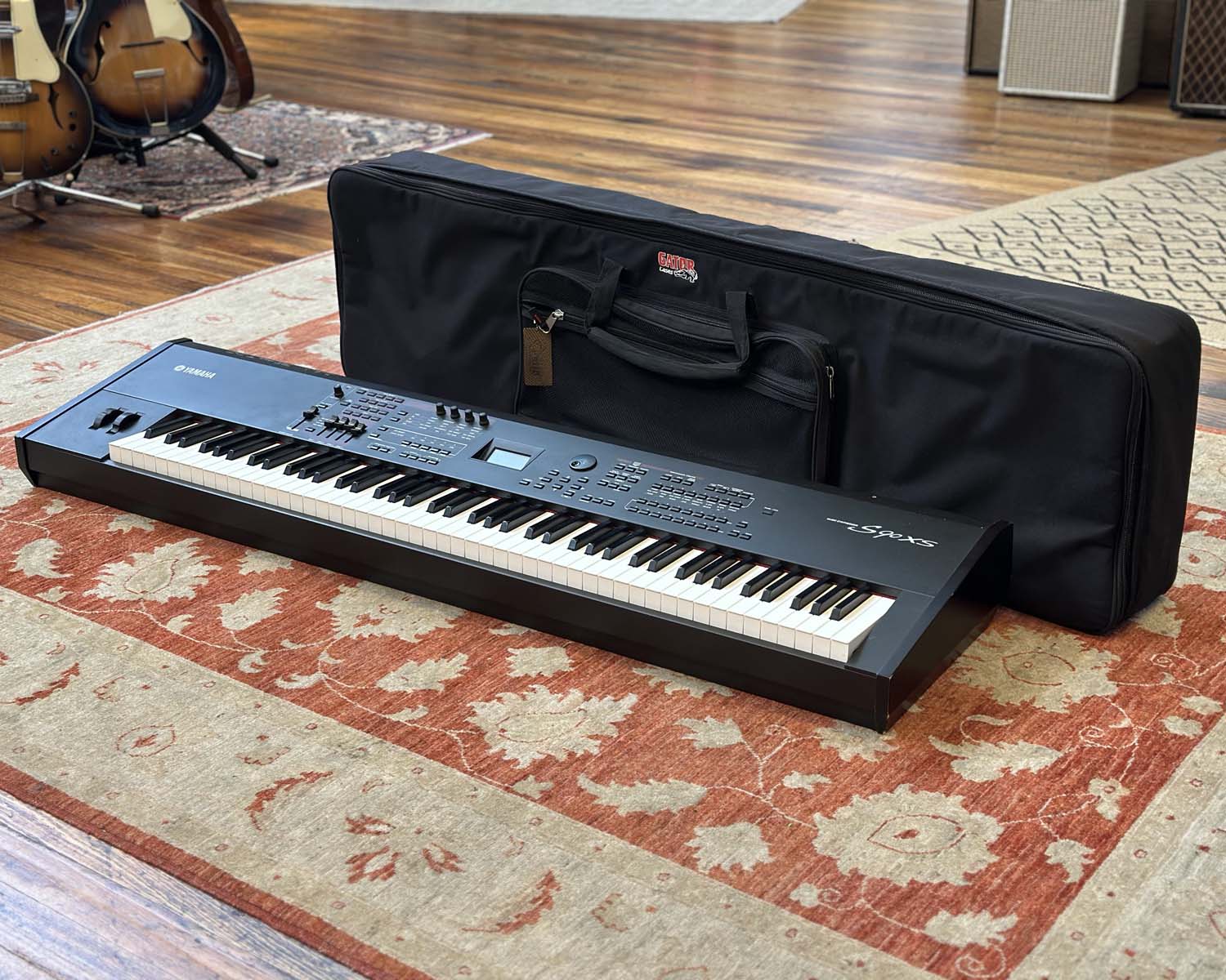 YAMAHA S90 XS 88-Key Synthesizer Stage Piano - Image 11