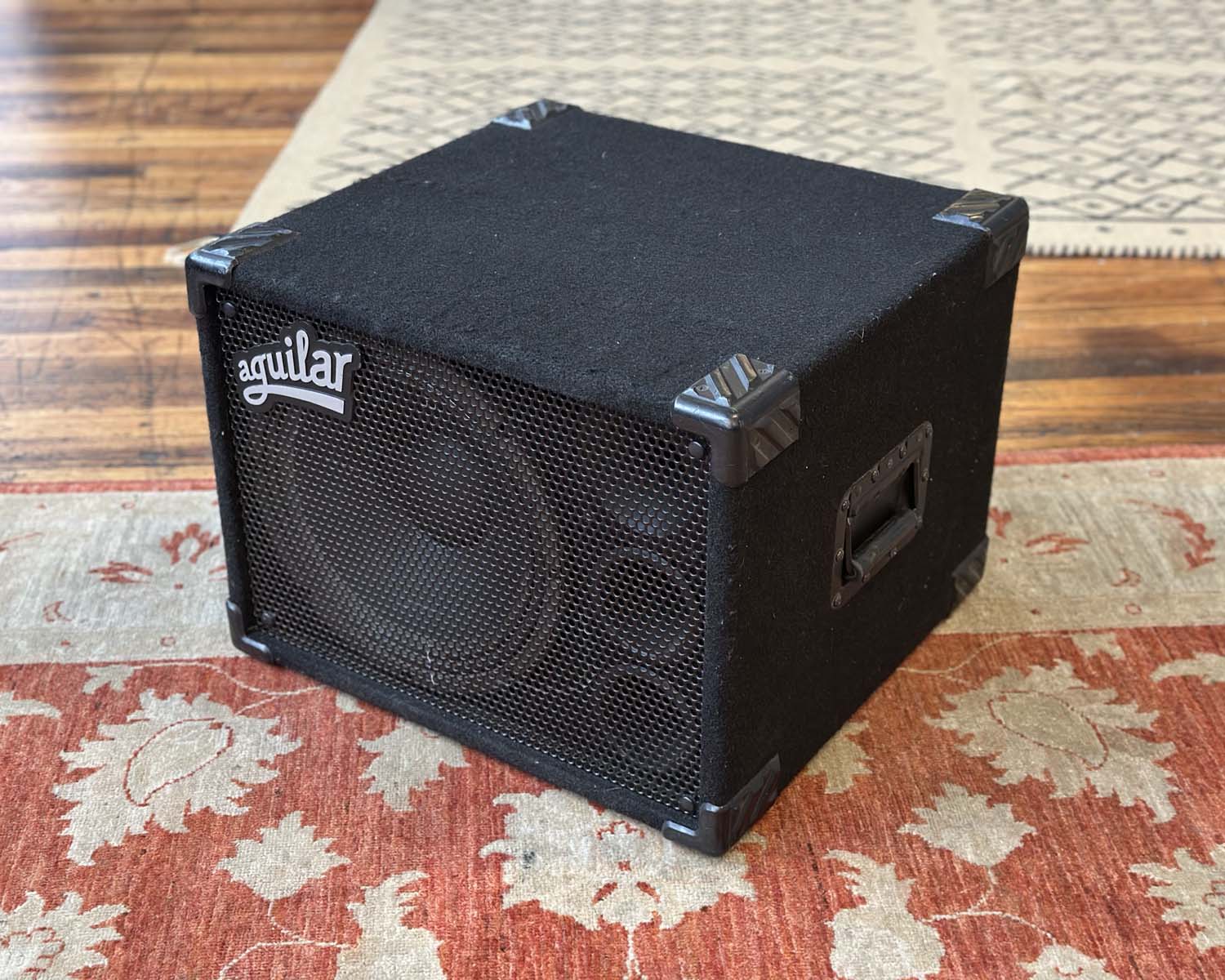 Aguilar GS 112 - 8Ω 300 Watt Bass Cabinet - Image 2