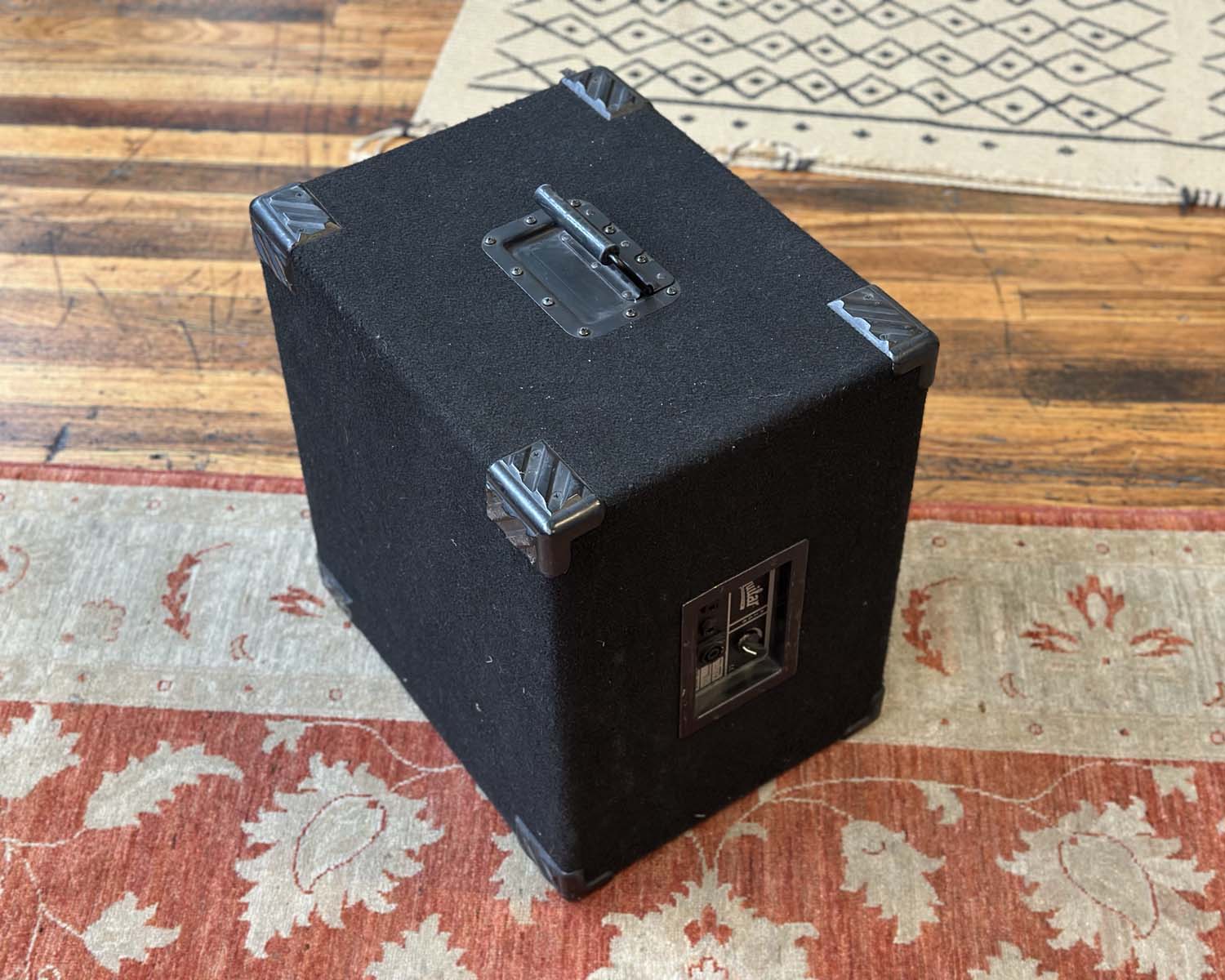 Aguilar GS 112 - 8Ω 300 Watt Bass Cabinet - Image 3