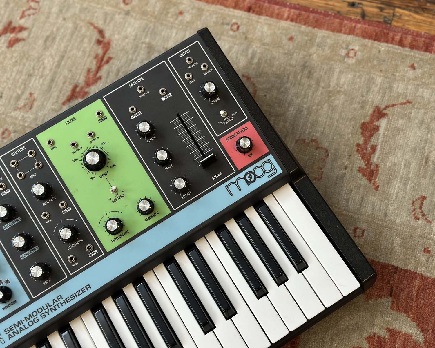 Moog Grandmother 👵 Semi-Modular Analog Synthesizer - Image 5