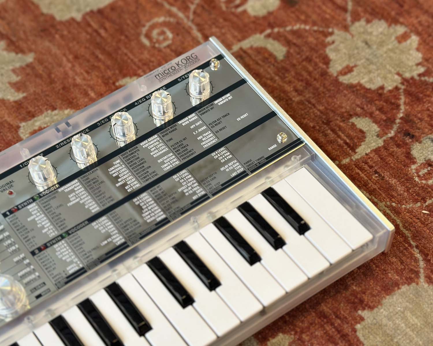 KORG MicroKORG Crystal Synthesizer/Vocoder – 20th Anniversary Limited Edition - Image 2