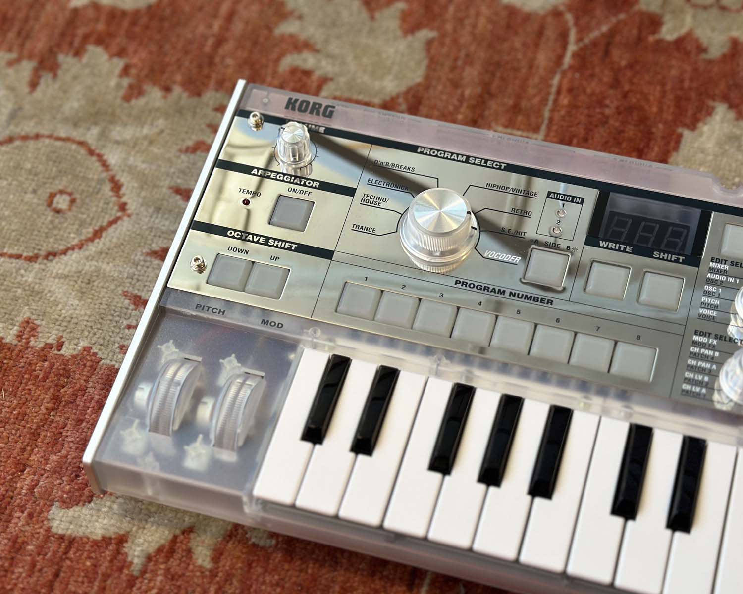 KORG MicroKORG Crystal Synthesizer/Vocoder – 20th Anniversary Limited Edition - Image 3