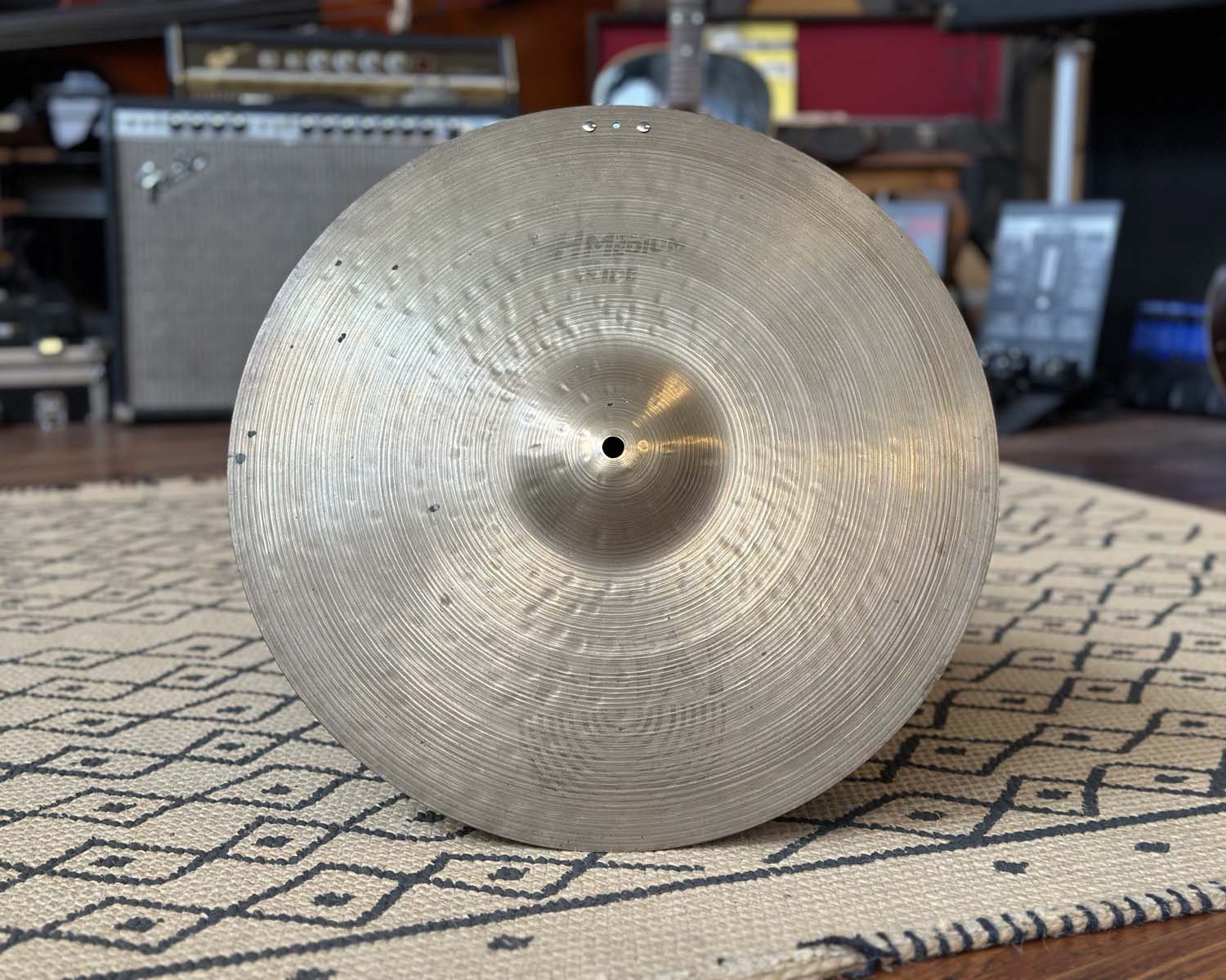 Sabian HH Medium Ride 18" - Sizzled