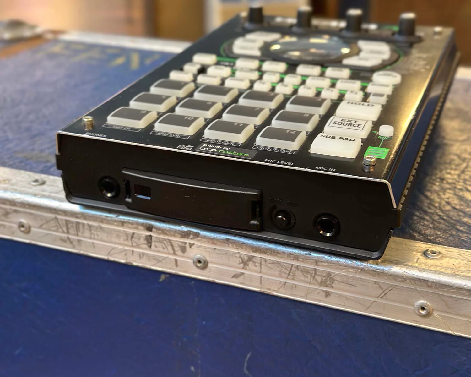Roland SP-404A Linear Wave Sampler - Image 4