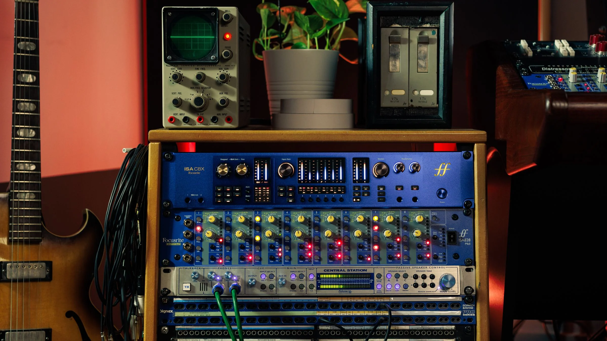 Focusrite ISA C8X USB-C Audio Interface - Image 14