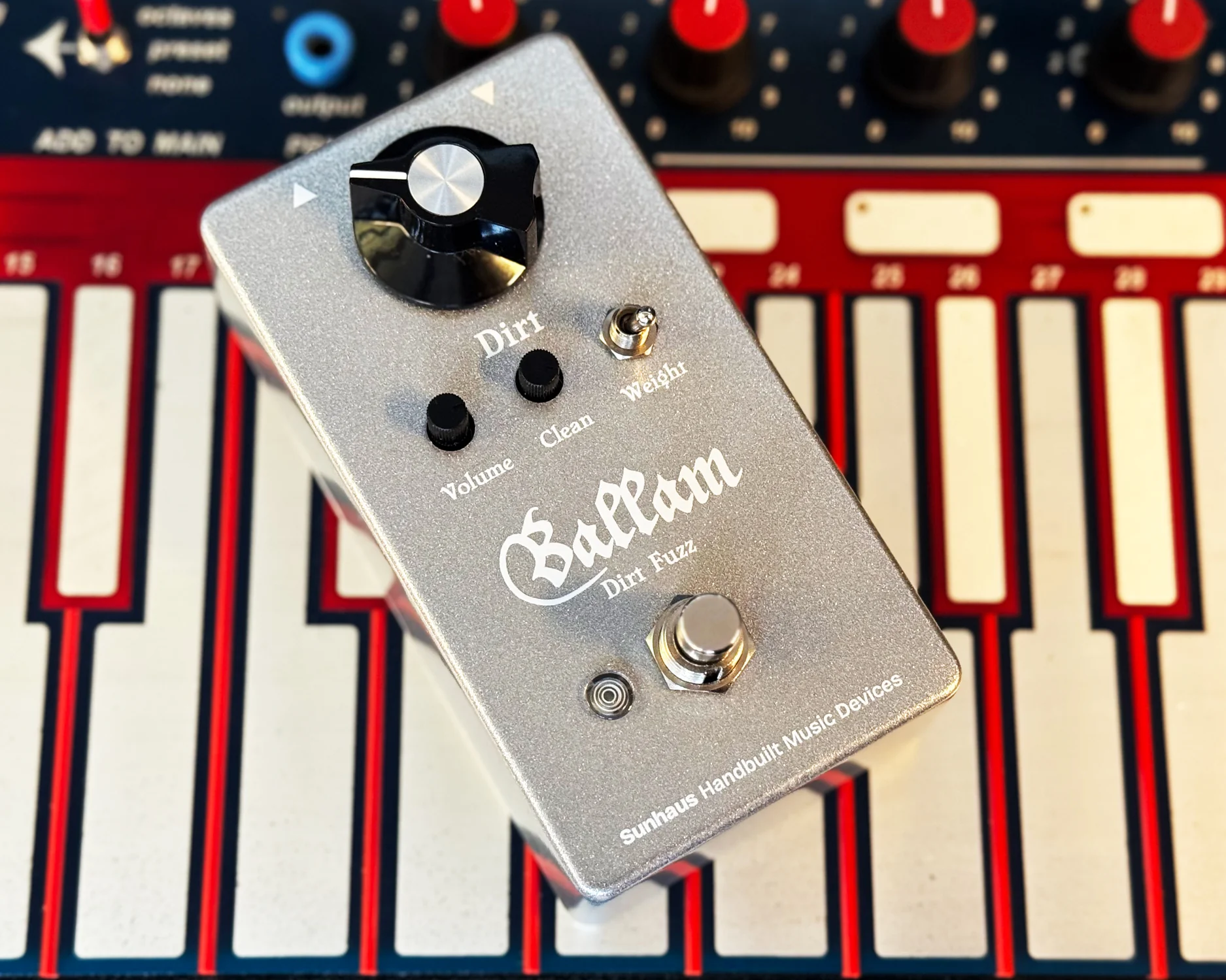 Sunhaus Ballam Dirt Fuzz - Image 2