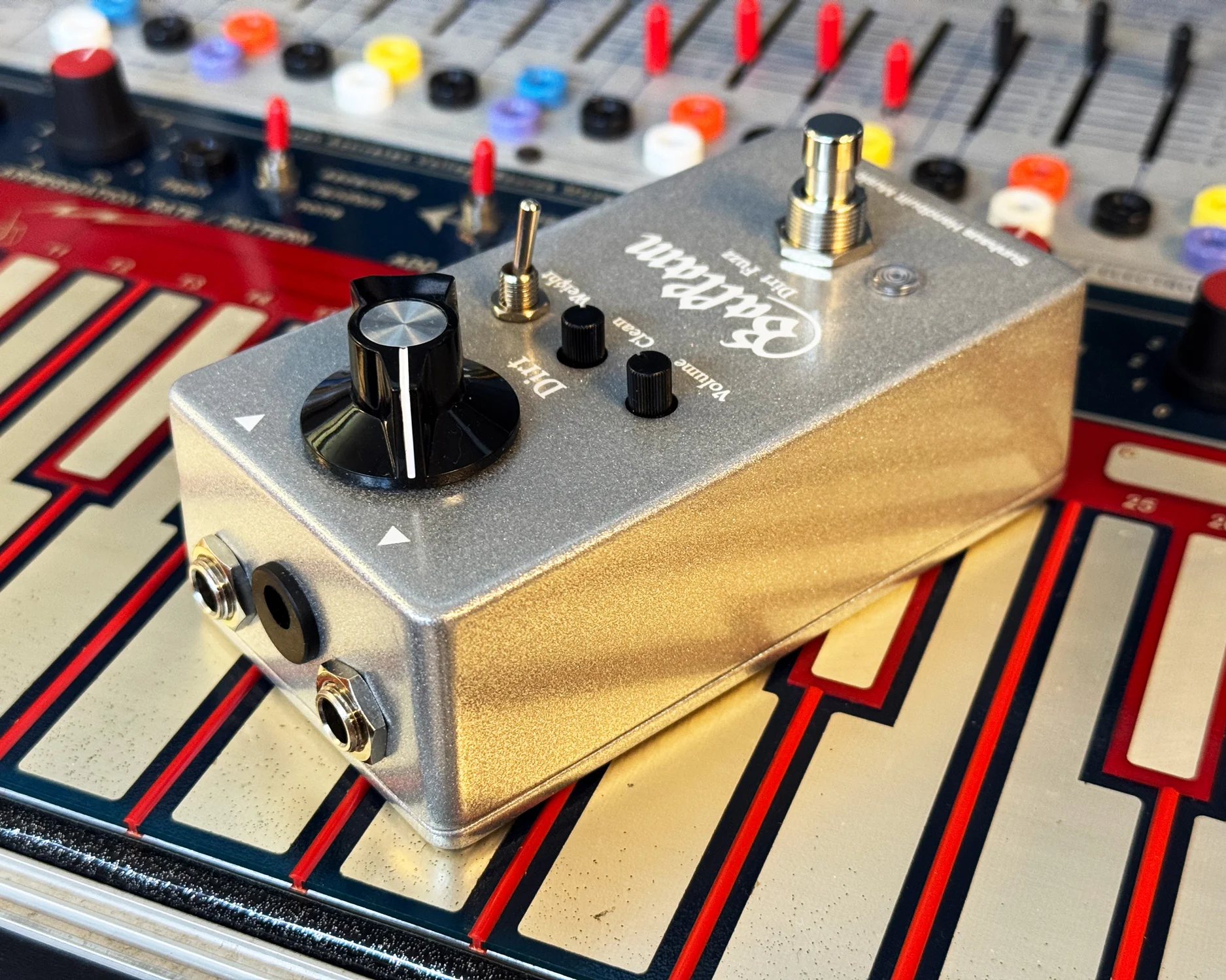 Sunhaus Ballam Dirt Fuzz - Image 3