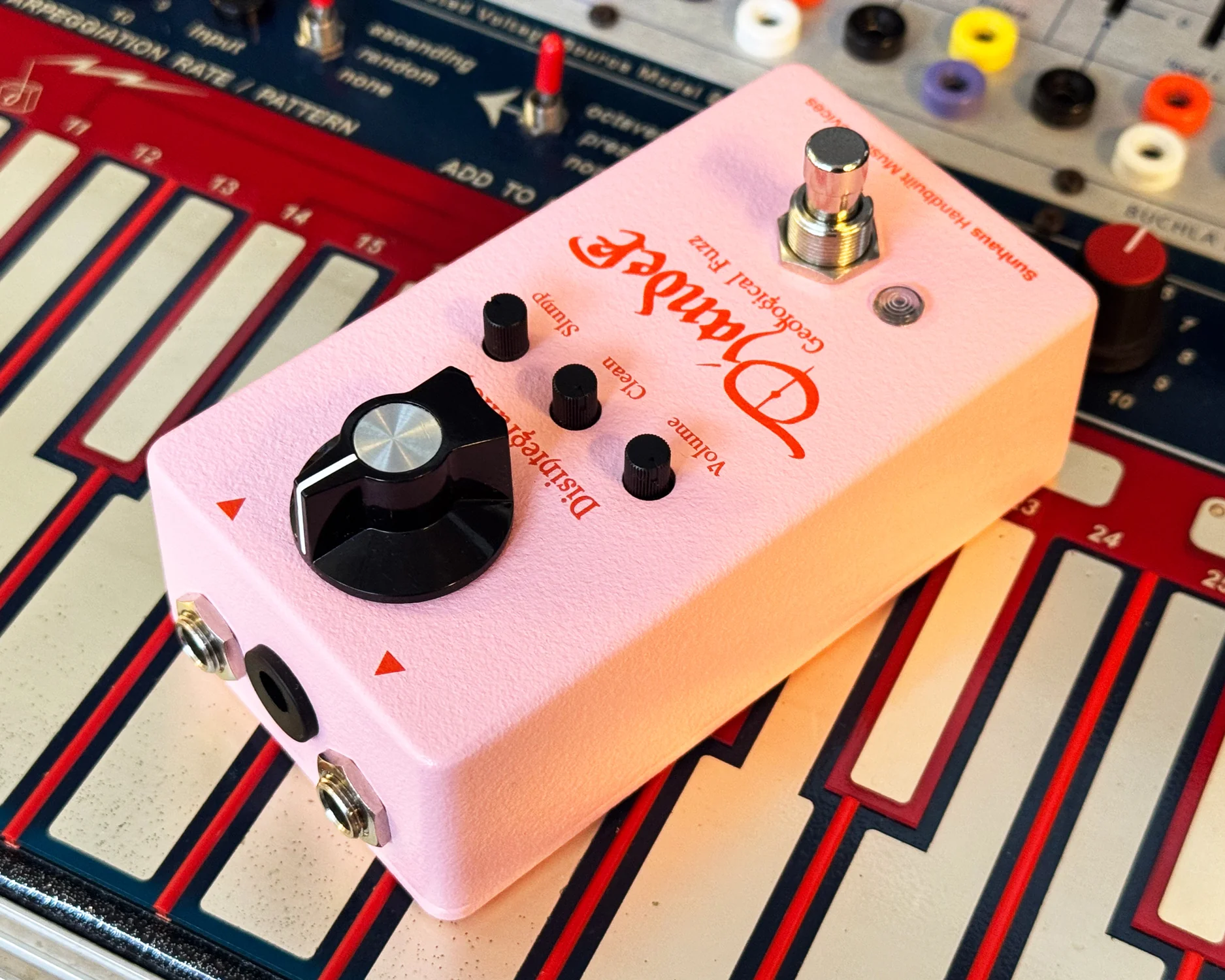 Sunhaus Djandek Geological Fuzz - Image 2