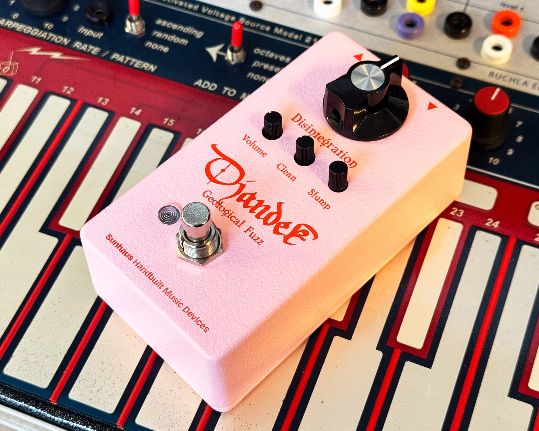 Sunhaus Djandek Geological Fuzz - Image 3